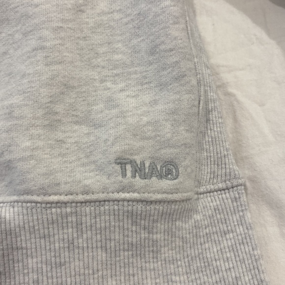 Aritiza TNA cozy fleece (boyfriend fit) “sweatfleece” - Picture 2 of 3